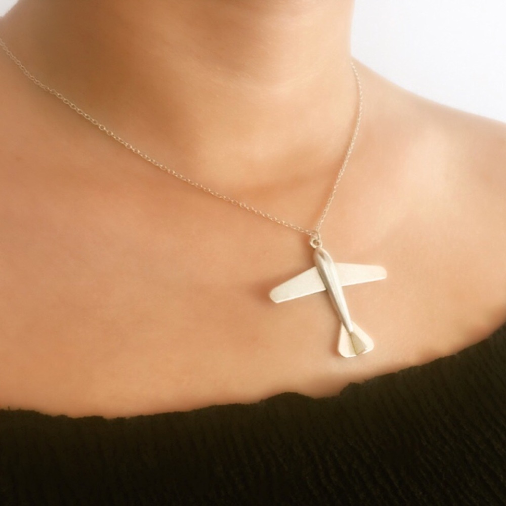 ✨Antique Silver Airplane Necklace ✨ - Picture 1 of 5